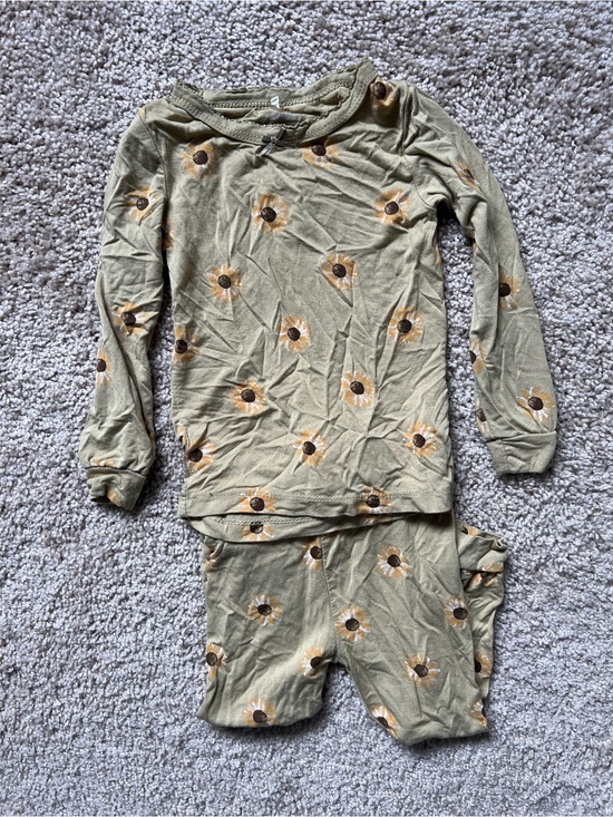 milkbe Other - Milkberry pajamas Sunflower Print Kids Pajamas 12m